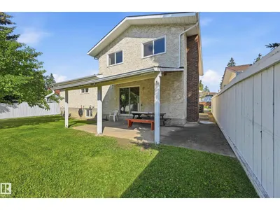 8119 24 AV NW photo 23