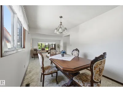 8119 24 AV NW photo 7