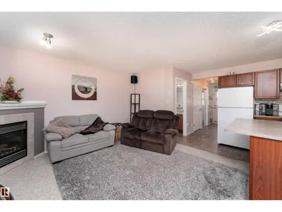 2309 27 AV NW photo 10