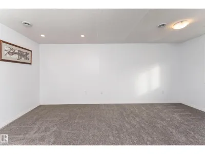 2309 27 AV NW photo 26
