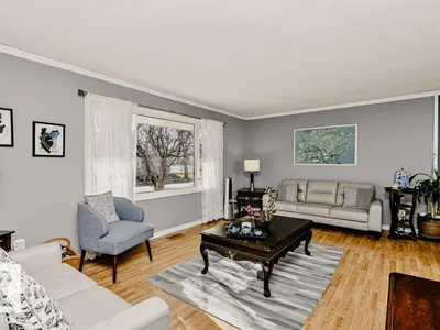 9610 93 AV photo 4