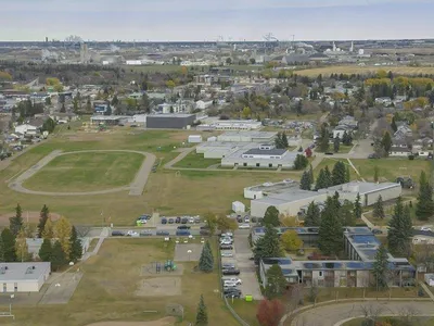 9610 93 AV photo 57