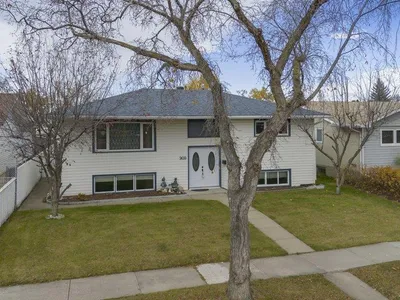 9610 93 AV photo 62