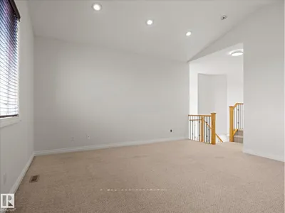 4704 160 AV NW photo 22