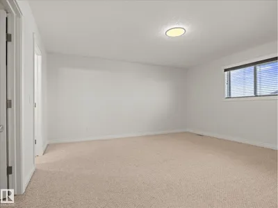 4704 160 AV NW photo 25