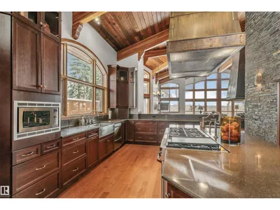 12 WELLINGTON CR NW photo 33
