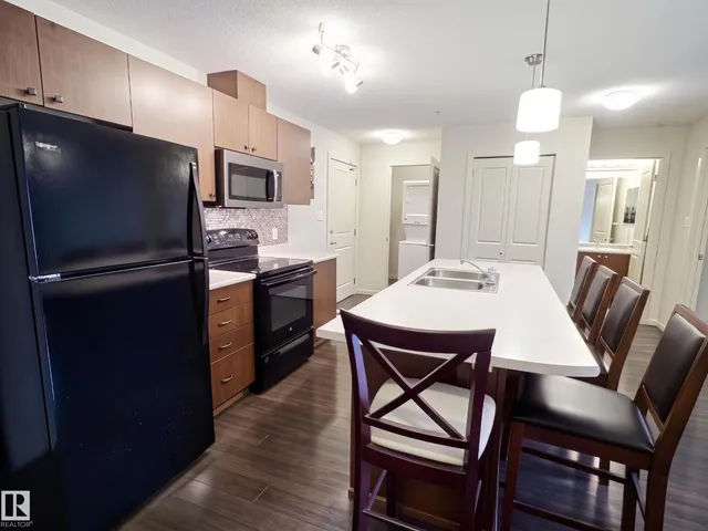#106 508 Albany WY NW, Edmonton