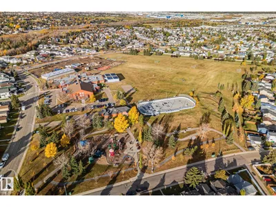 #116 3610 43 AV NW photo 27