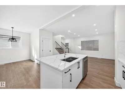 12411 86 ST NW photo 14