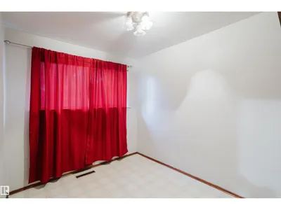 9303 86 ST NW photo 10