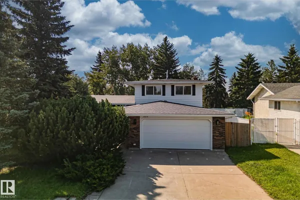 10619 35 AV NW photo 2
