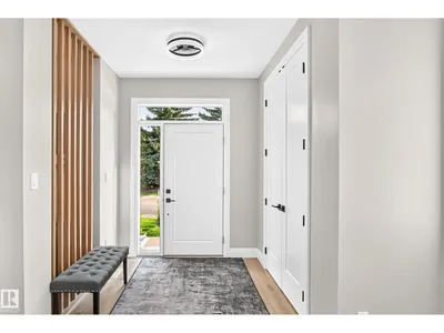 12631 52 AV NW photo 11