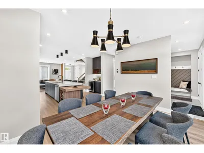 12631 52 AV NW photo 18