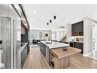 12631 52 AV NW photo 15