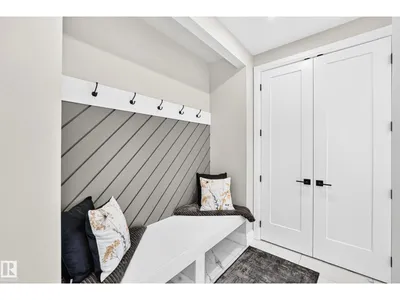 12631 52 AV NW photo 21