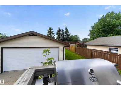 17132 96 ST NW photo 32