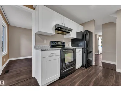 #2 11115 27 AV NW NW photo 16