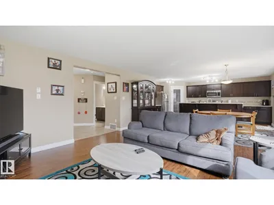 6035 4 AV SW photo 8