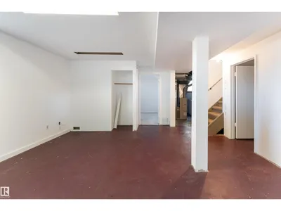 10640 79 ST NW photo 25