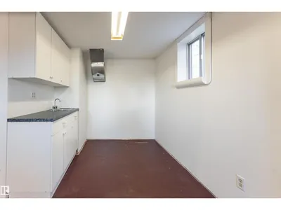 10640 79 ST NW photo 28