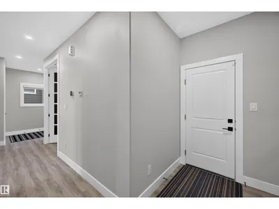 6907 173 AV NW photo 43