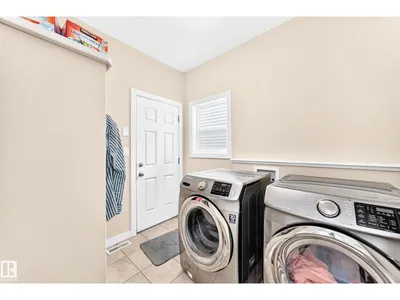 2923 16 ST NW NW photo 27
