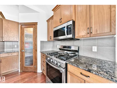 2923 16 ST NW NW photo 13