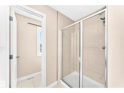 2923 16 ST NW NW photo 38