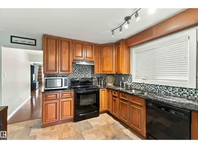 59 ROSEWOOD DR photo 17