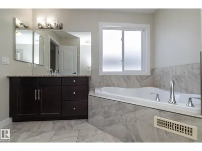 17316 5 AV SW photo 31