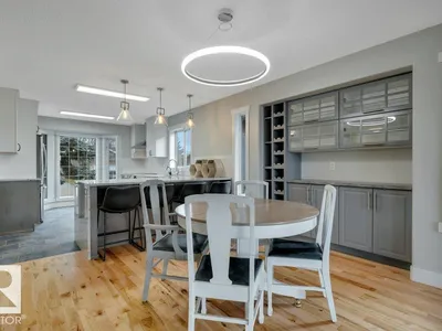 4205 43 AV photo 14