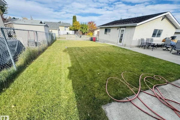 8416 145 AV NW photo 3