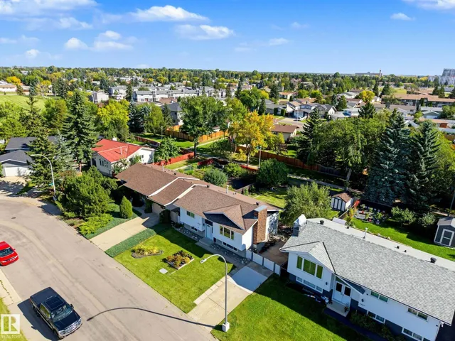 2911 83 ST NW, Edmonton