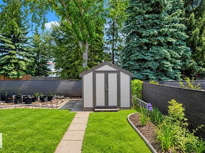 2911 83 ST NW photo 41