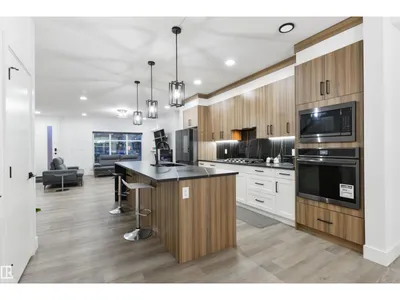 4373 37 ST photo 11