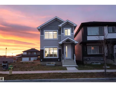 4373 37 ST photo 36