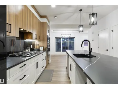 4373 37 ST photo 9