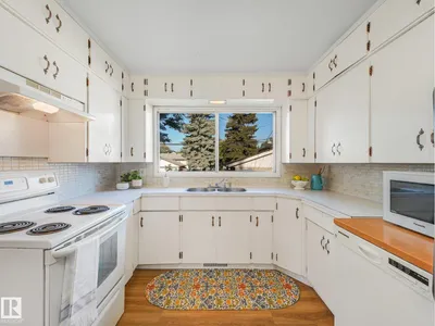6112 105A ST NW photo 14