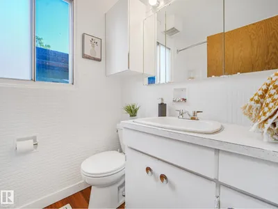 6112 105A ST NW photo 19