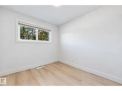 16507 91 AV NW photo 21