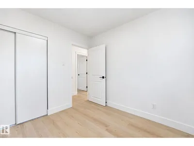 16507 91 AV NW photo 23