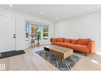 16507 91 AV NW photo 7