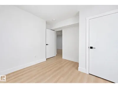 16507 91 AV NW photo 36