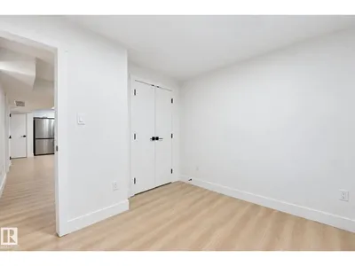 16507 91 AV NW photo 38