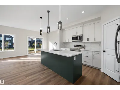 5308 Hawthorn Close SW photo 8
