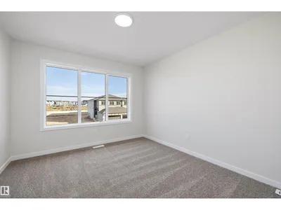 5308 Hawthorn Close SW photo 28