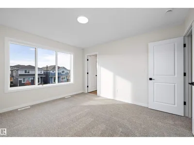 5308 Hawthorn Close SW photo 31