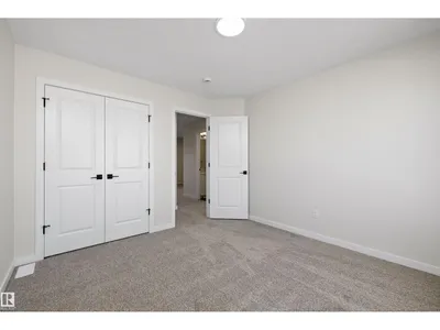 5308 Hawthorn Close SW photo 29