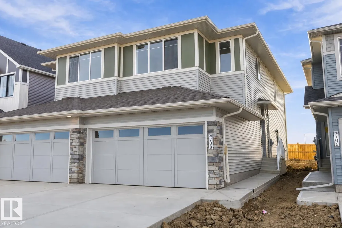 708 22 ST SW exterior