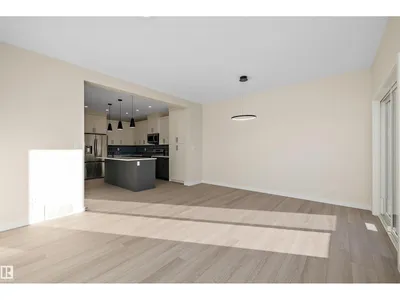 708 22 ST SW photo 15
